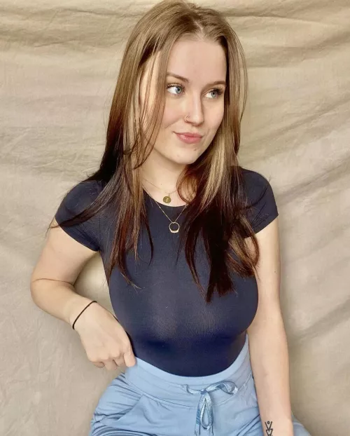 Eyes up here by MR_COOL_ICE_