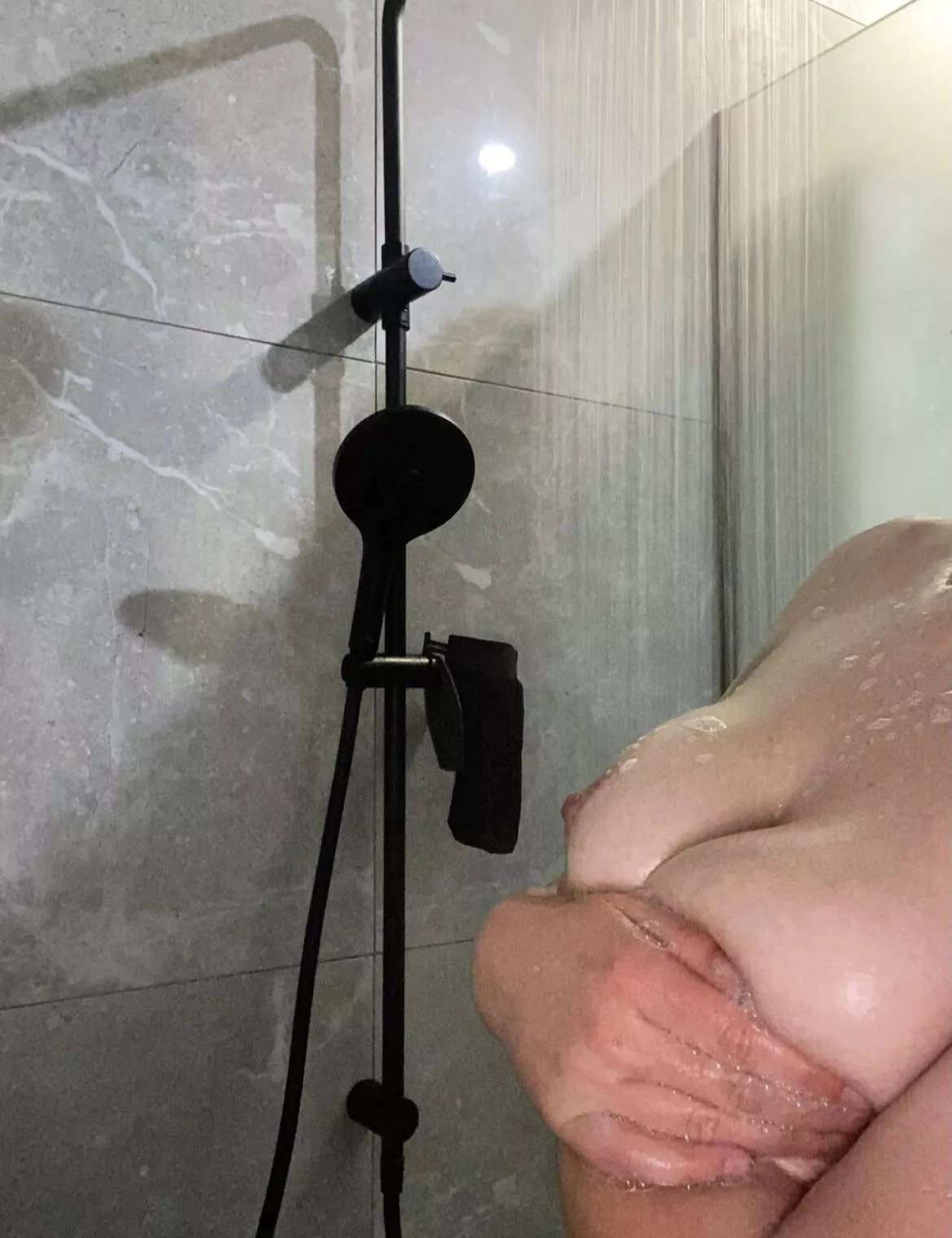 Feeling dirty 💦 posted by toeytaylax