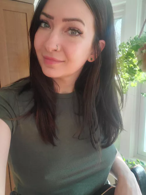 Green by xxlylajunexx