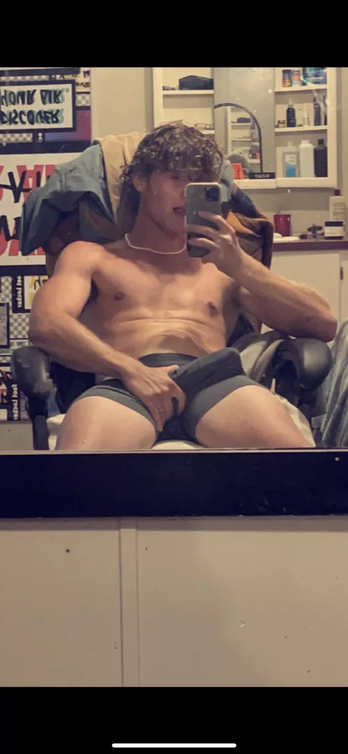 Hammer time 🔨 by dondetta_tate