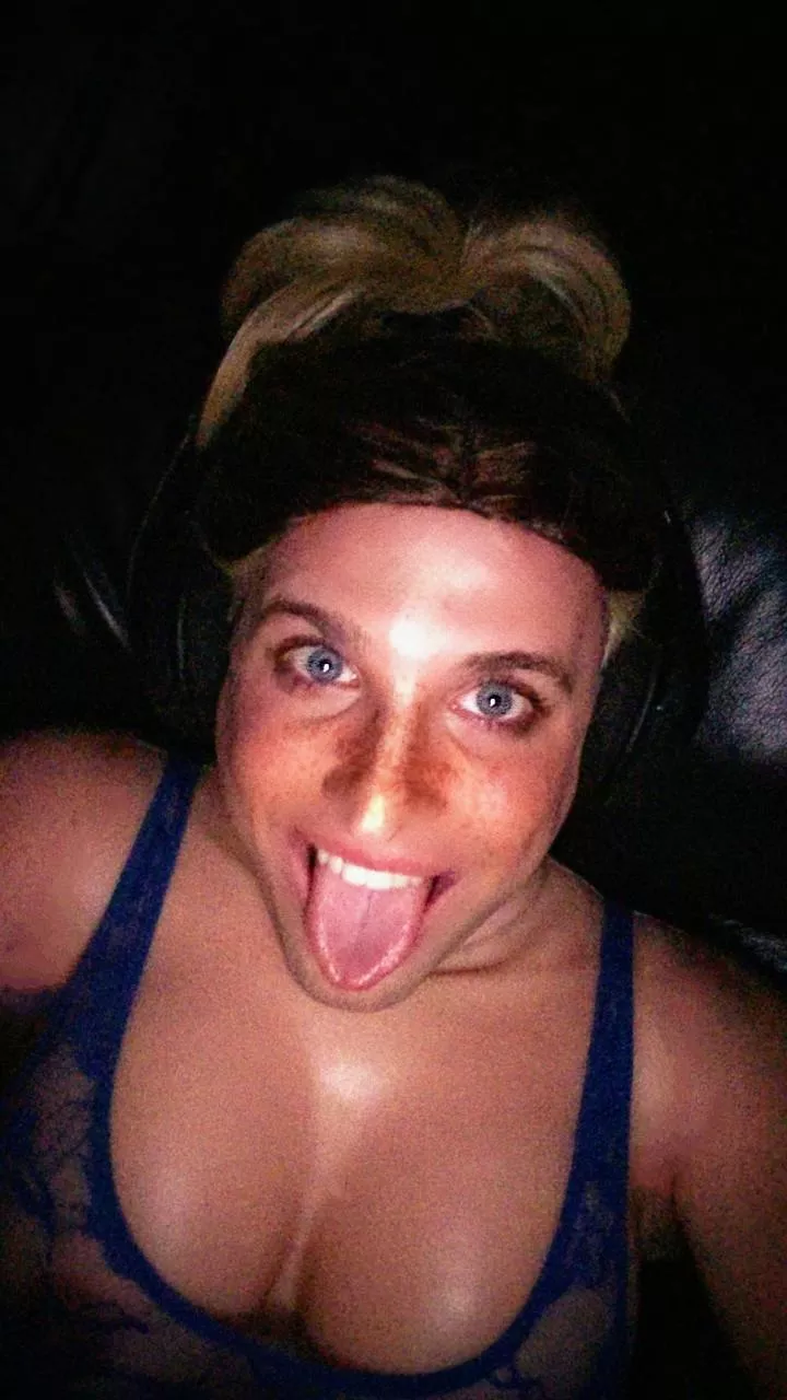 Happy Monday 😜 posted by tsallyb