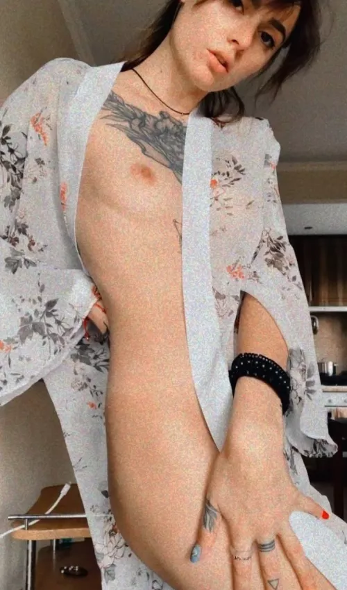 Have some fun with a petite girl tonight 😏 by Gloria_Rivera