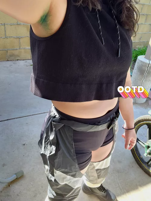 Hello ladies by PlayfulReality0326