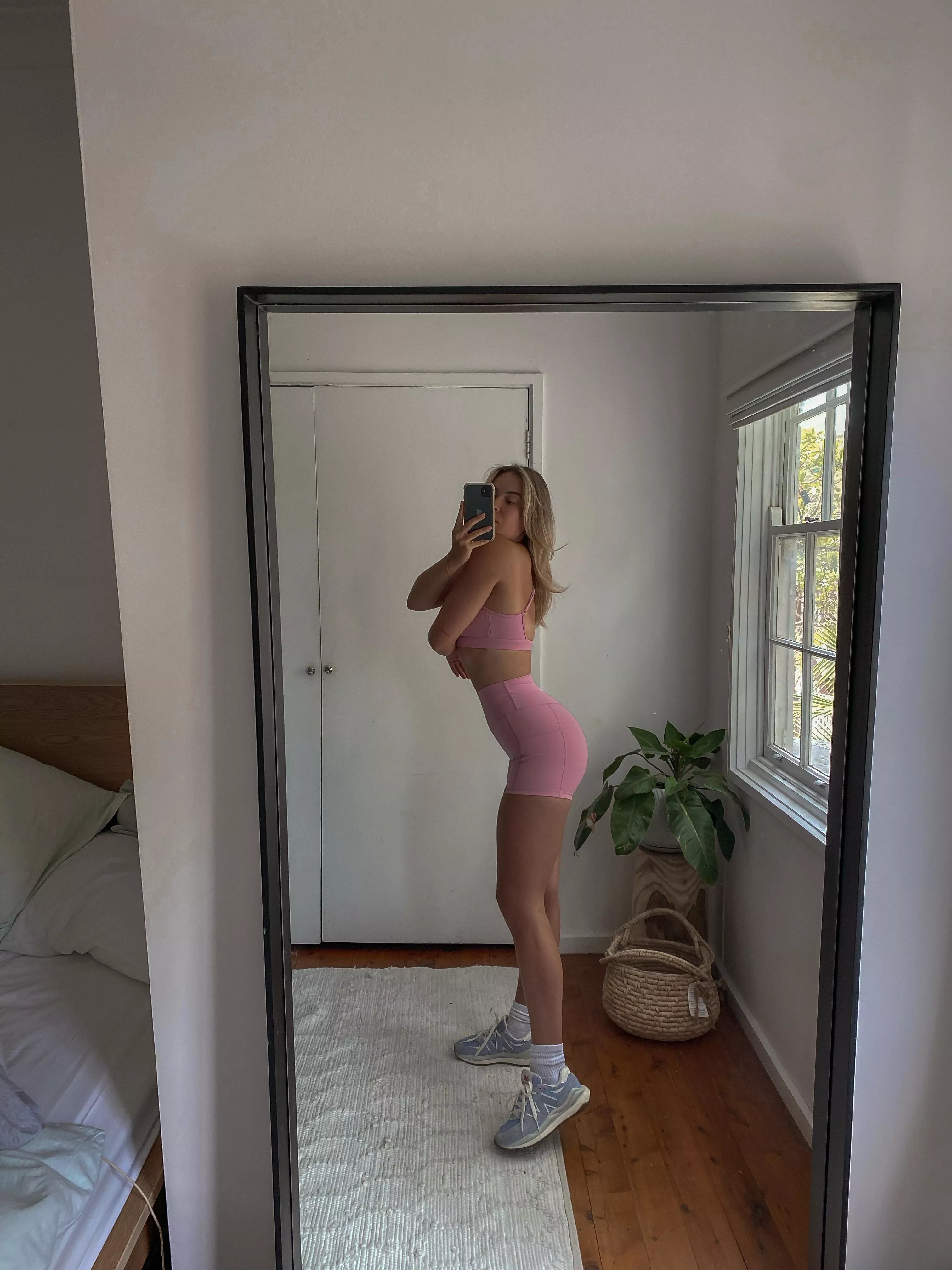 I think pink is my colour 🤭 posted by Margotrobbie66_