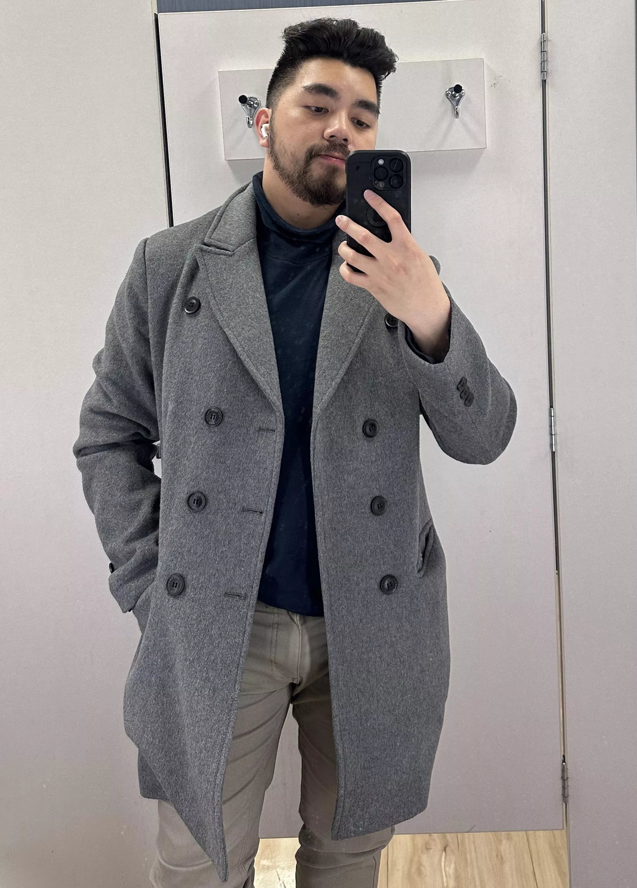 I think this coat looked good on me so I got it 🤷🏻‍♂️ posted by carl2882