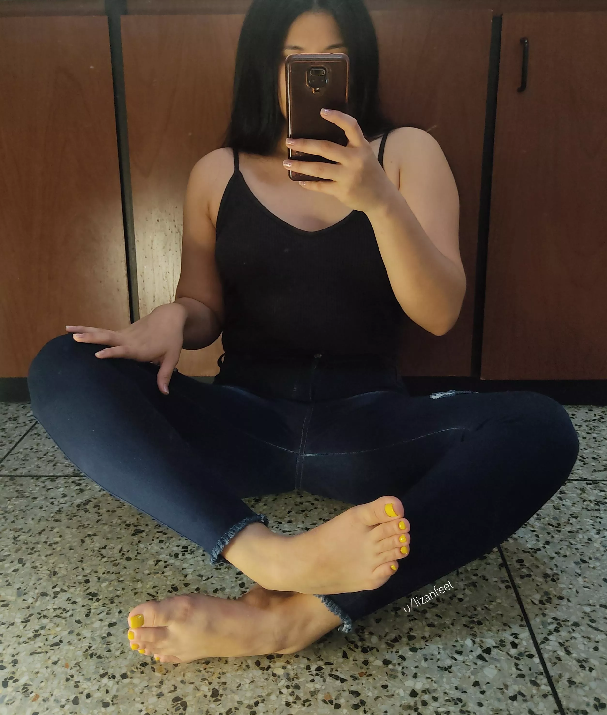 lay on my feet posted by Lizanfeet