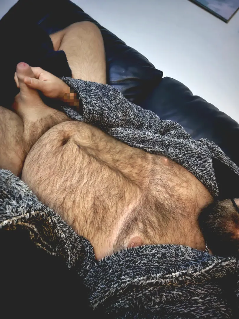 Looking for someone to play hookie and make a mess with? posted by Chimp_on_Viagra