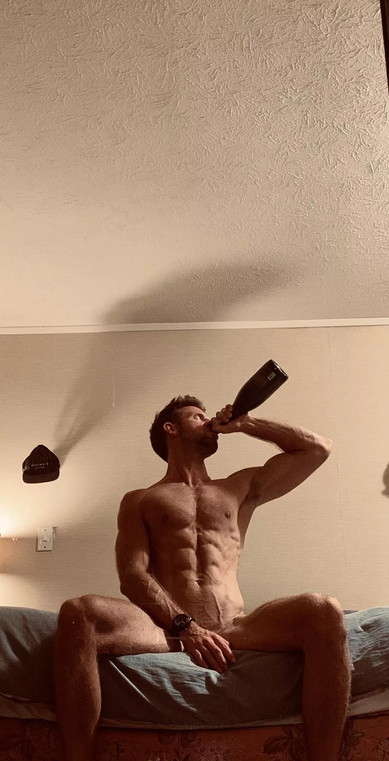 (M) Anybody like hard bodies? posted by KJ-PH