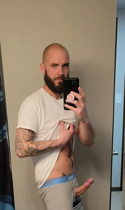 Meet me for a quickie? by Urnextdoorneighbors