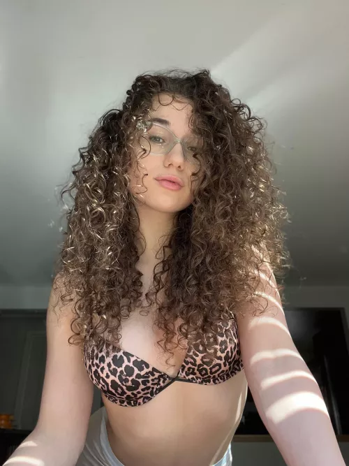 Meow 😻 by olivialetter