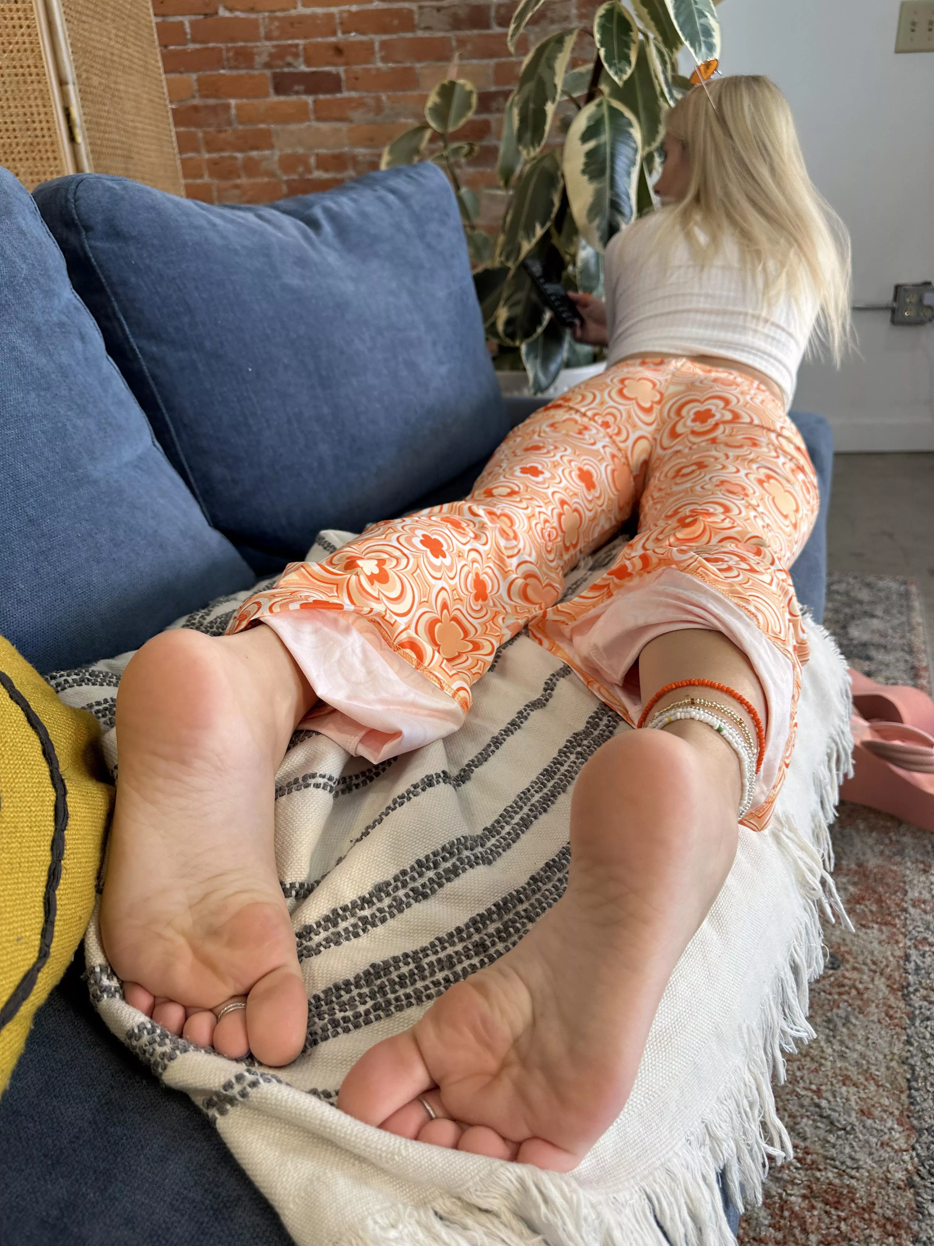 My favorite position to tease you in posted by CosmicStarlight