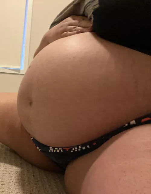 My luscious 37.5 week pregnant belly 😍 by mamadomme