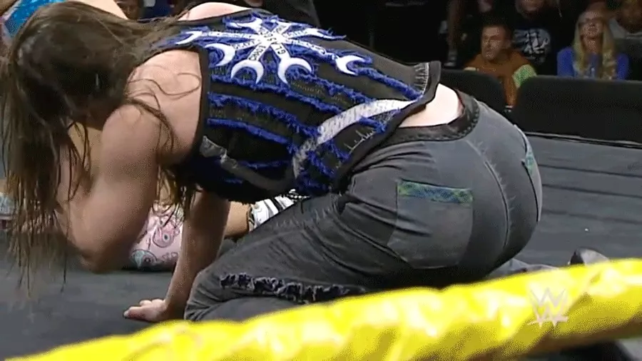 Nikki Cross posted by janoris1a