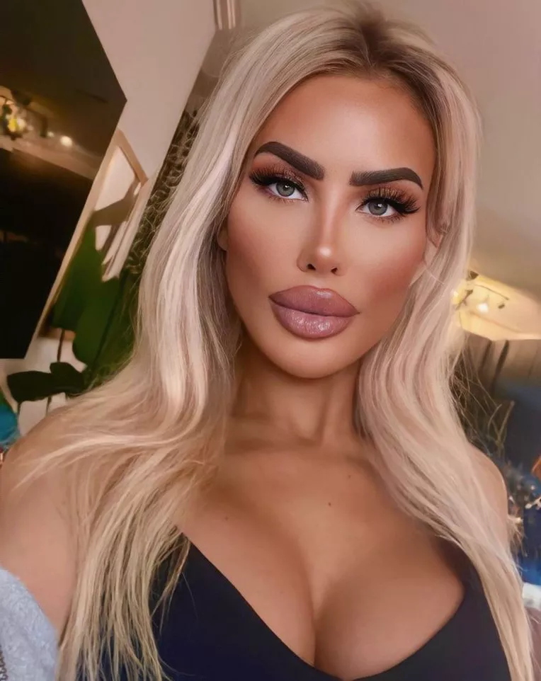 Proud Bimbo posted by Fearless_Girlfriend_