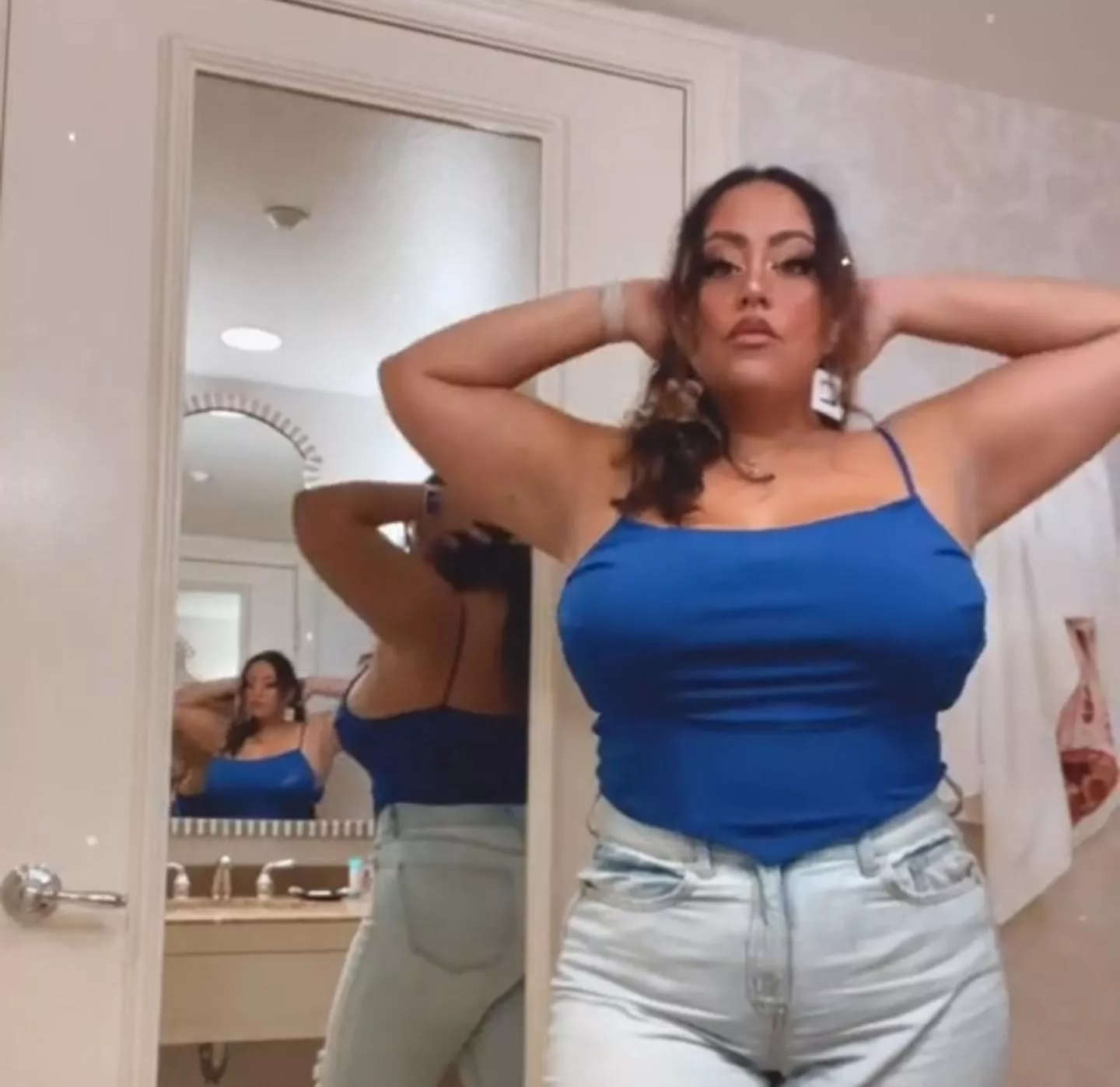 Pulling her shirt tight posted by freeusesissyy