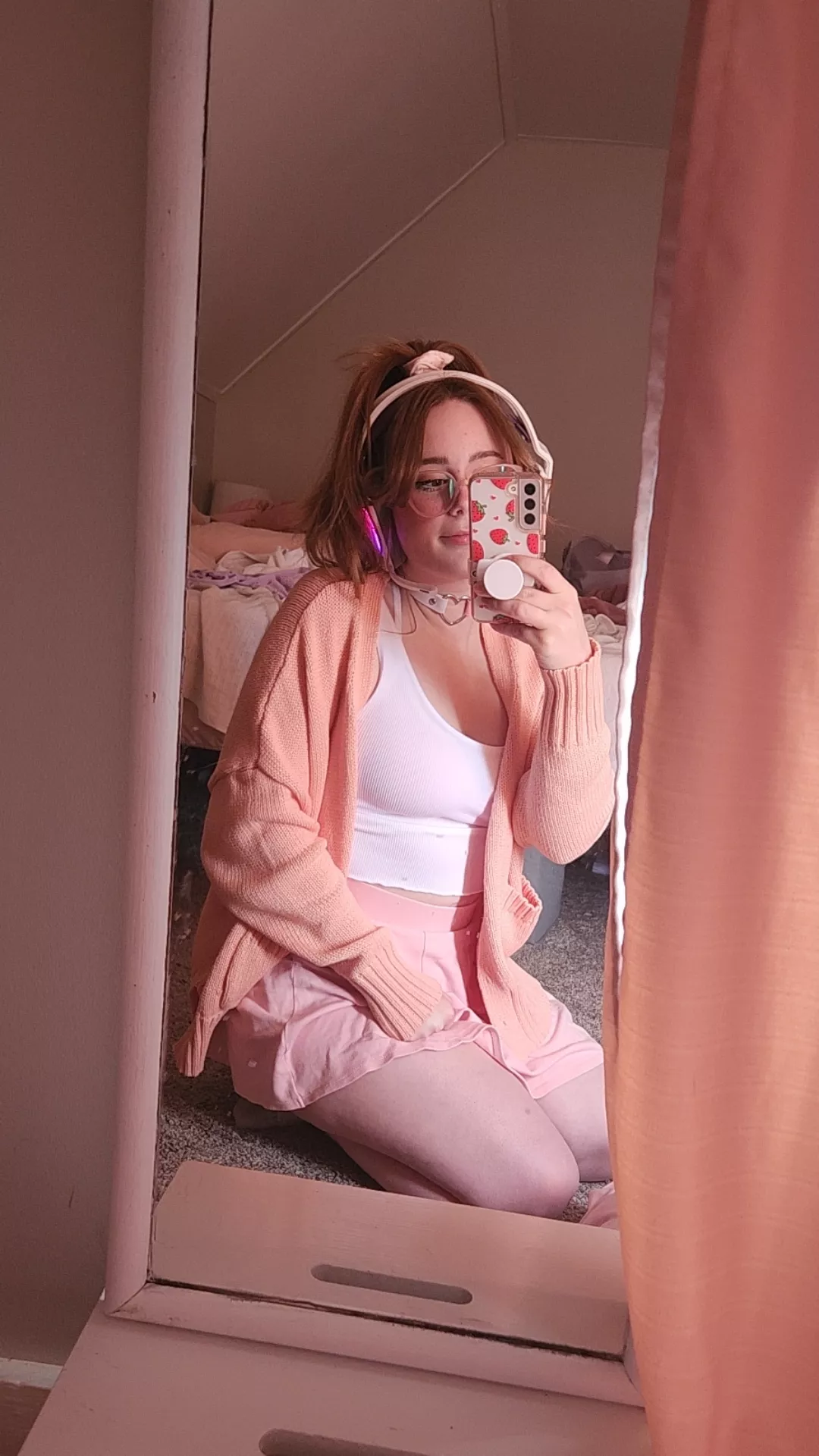 Sitting pretty 😇 (f) posted by teichann