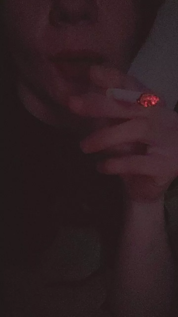 Sleepy Girl. Getting a Few Smokes in Before Bed. 🤘 posted by RudieBabiee