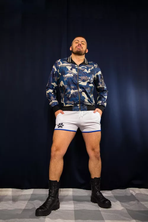 Story behind this photo. I have cut my hair myself shorter than usual and got inspired for a little photoshoot. by fluffywoofwoof