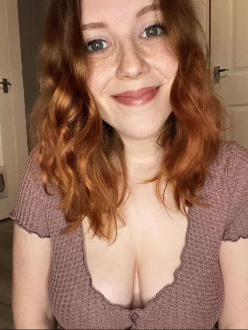 Too lazy to straighten my hair today, hope you like curls 💕 [F] by snildeep