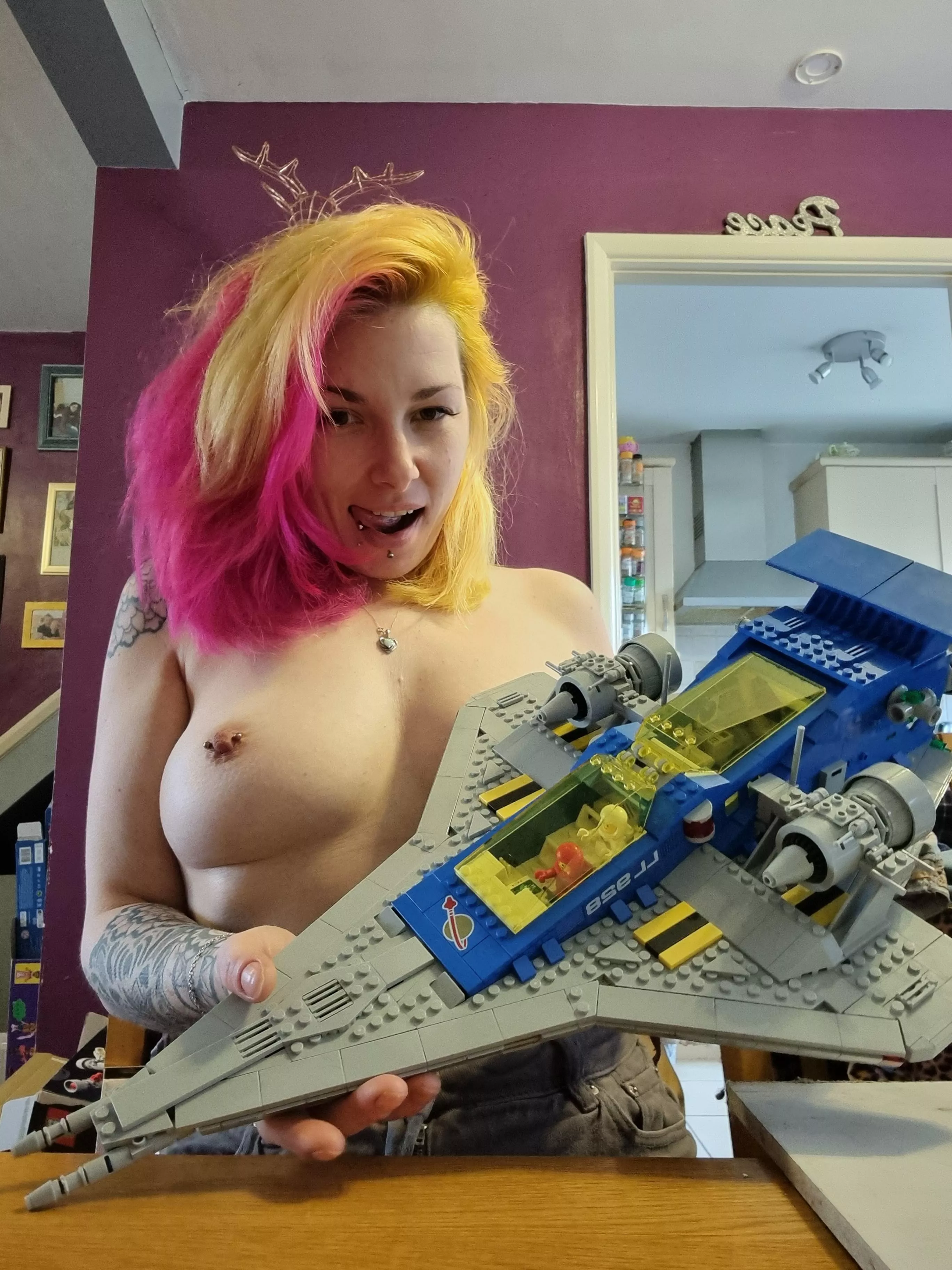 Want to play with lego together? posted by Zaraleopard