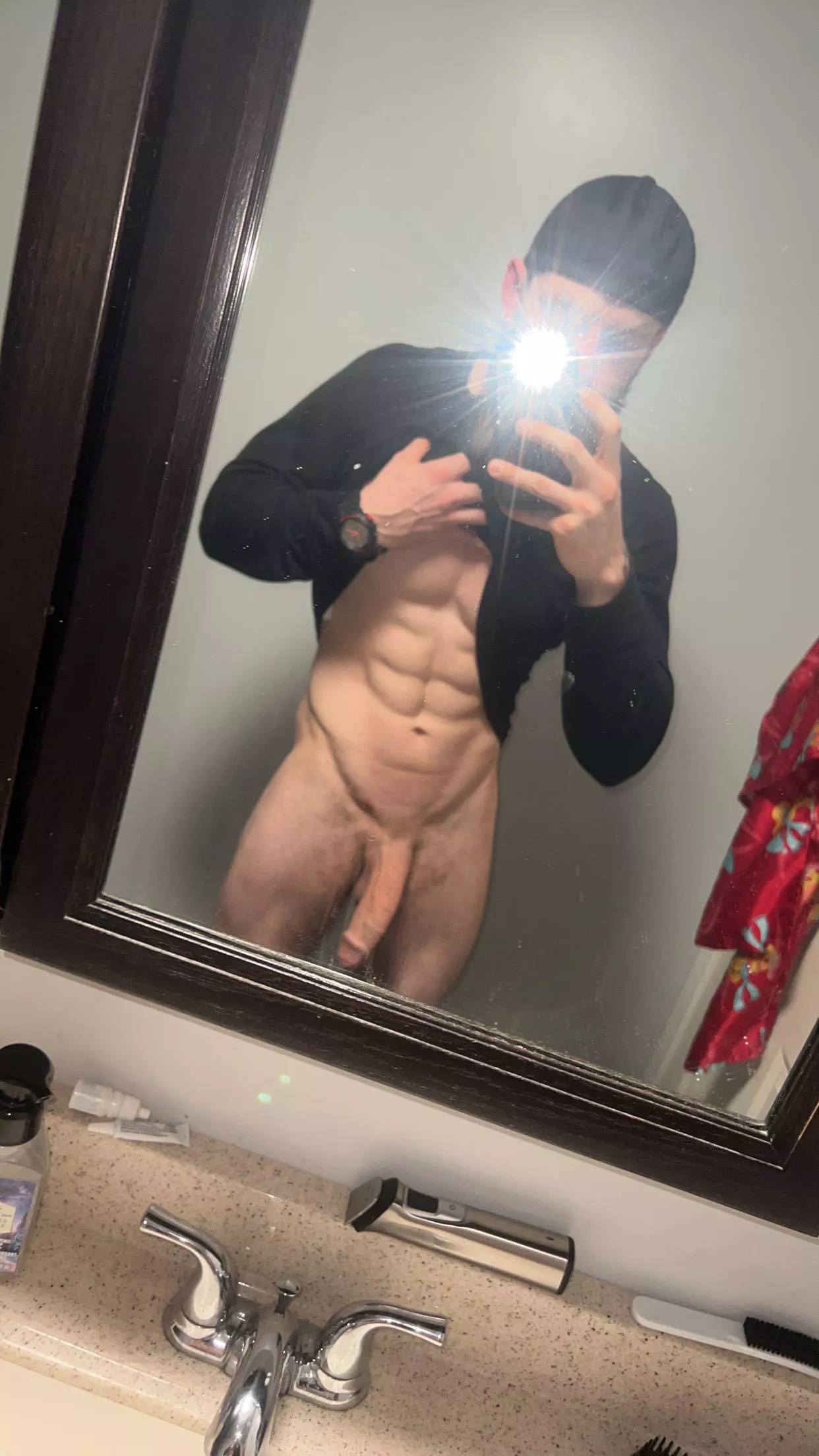 Well it’s not gunna suck itself…😏 posted by Milf_Lover696