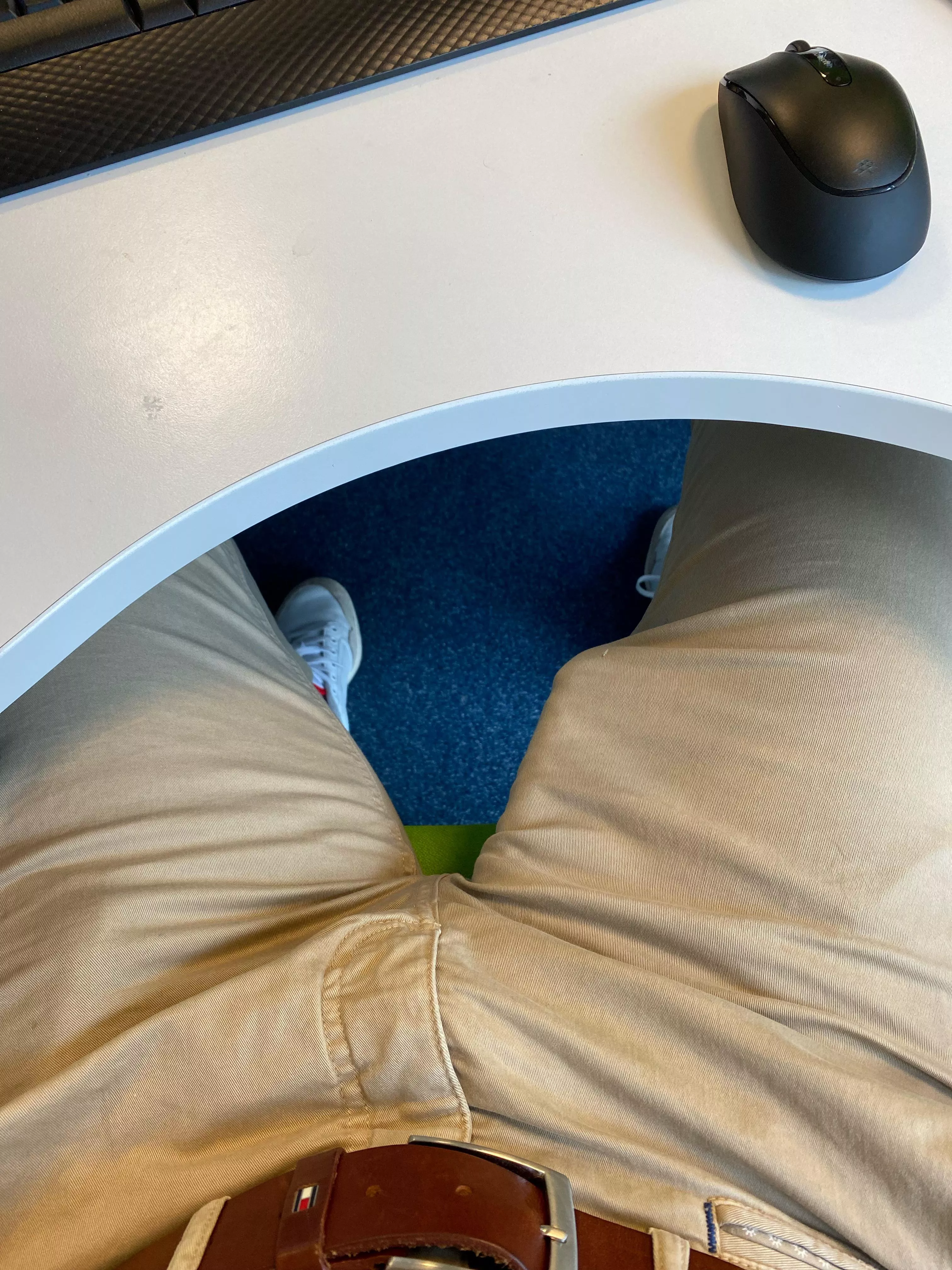 Whoops, looks like I won’t be standing up from my desk for a while posted by hornyidiot00