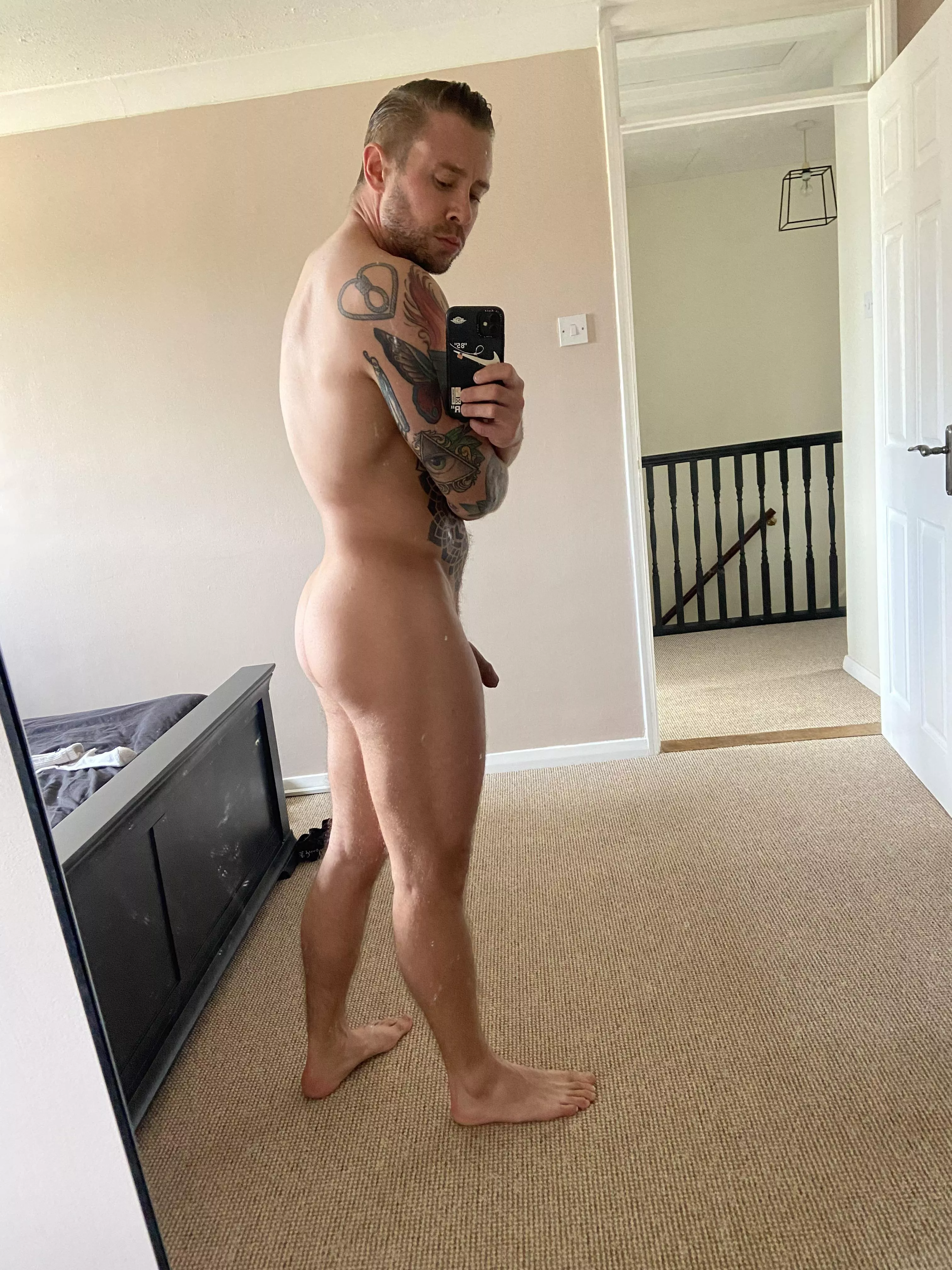 Who’s eating my ass? posted by Relevant-Roof-1752