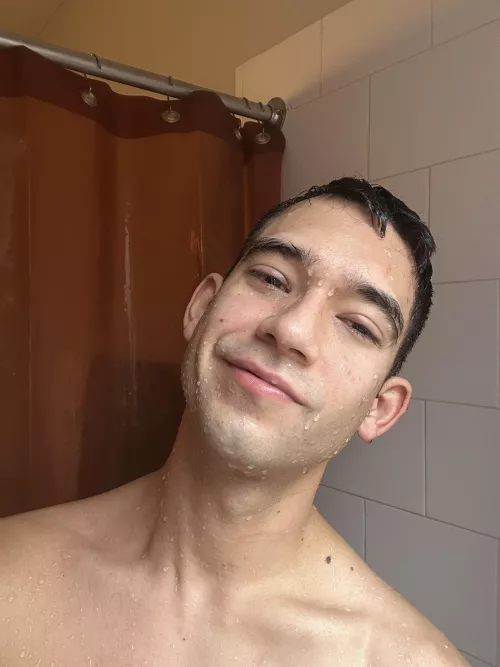 Yes to shower selfies. 34. CHI IL. Happy Monday, stay naked! by artificialplans