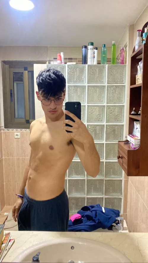 18 m looking for young men, dont be rude or anything, lets chat first by DenseBit8187