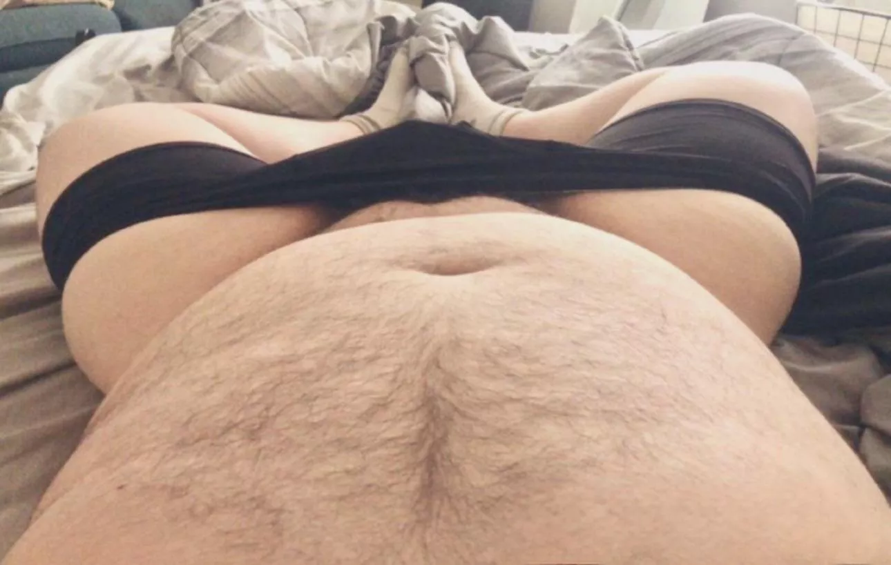 24. Play with my belly while you pull it out 😏👅 posted by _gaytopchub