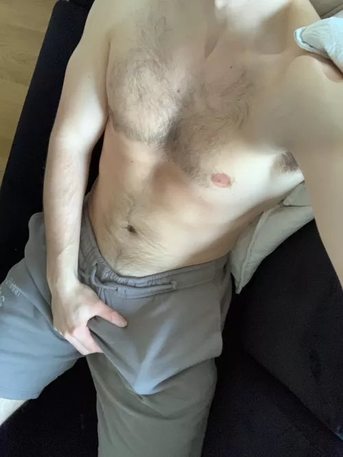 Any bulge lovers? Gay 27 here by Azdown2