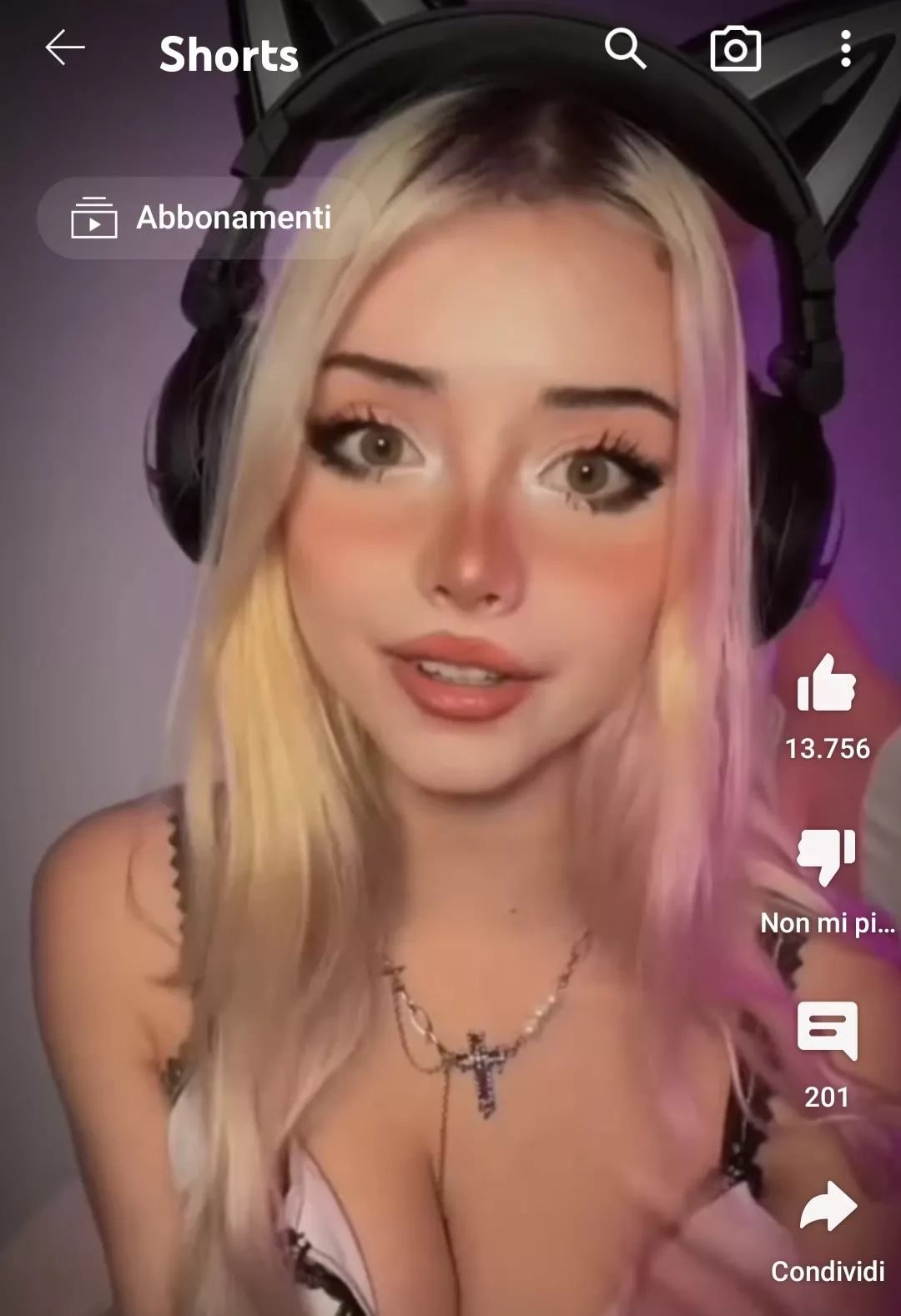 Anyone know her bame? posted by npsisy