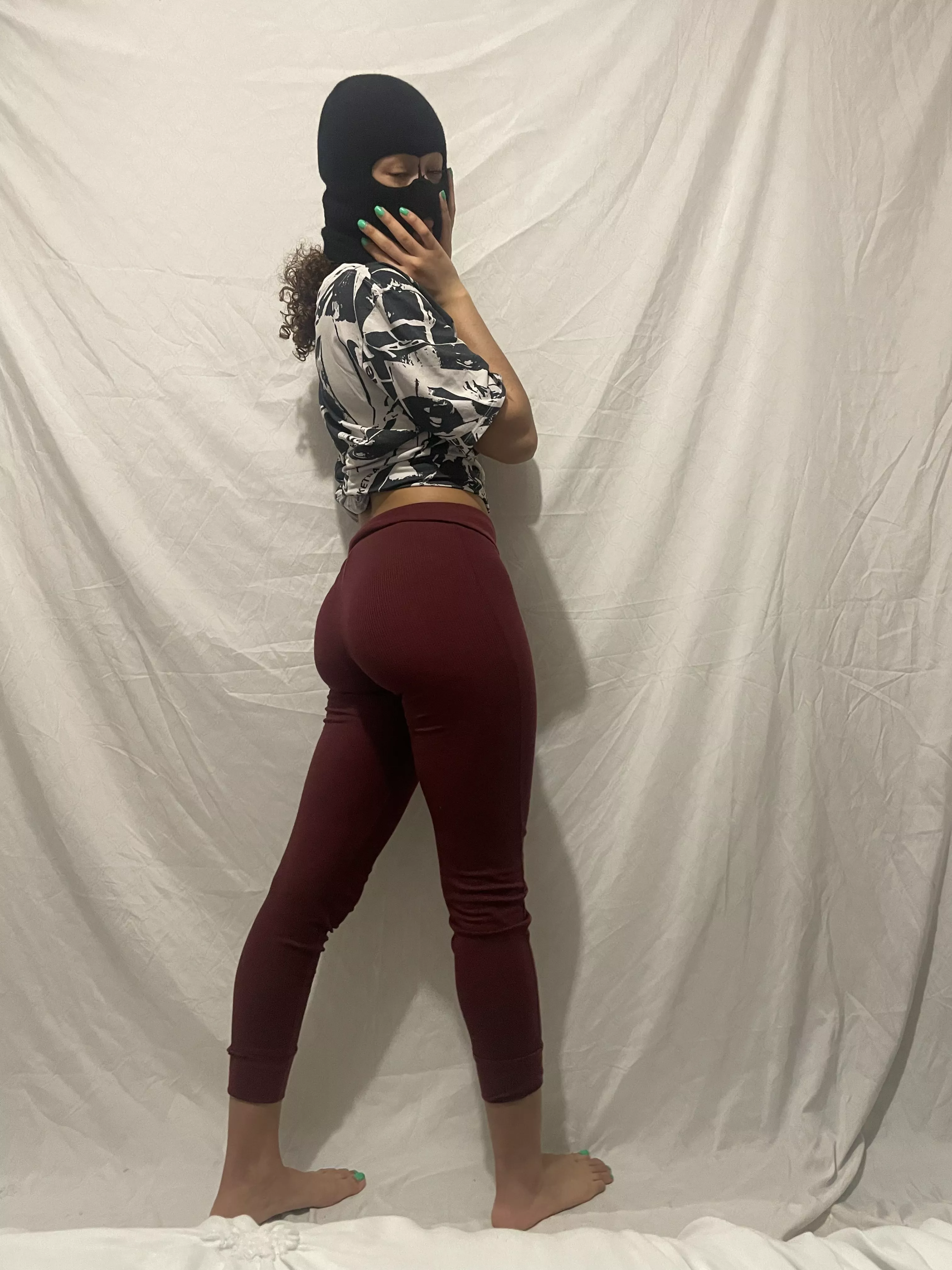 both cheeks pop out posted by aqwa_audra