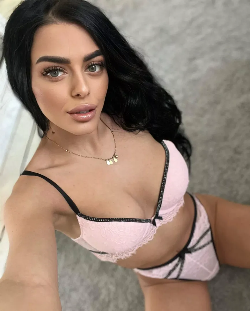 Built for pleasure posted by HannahSwane
