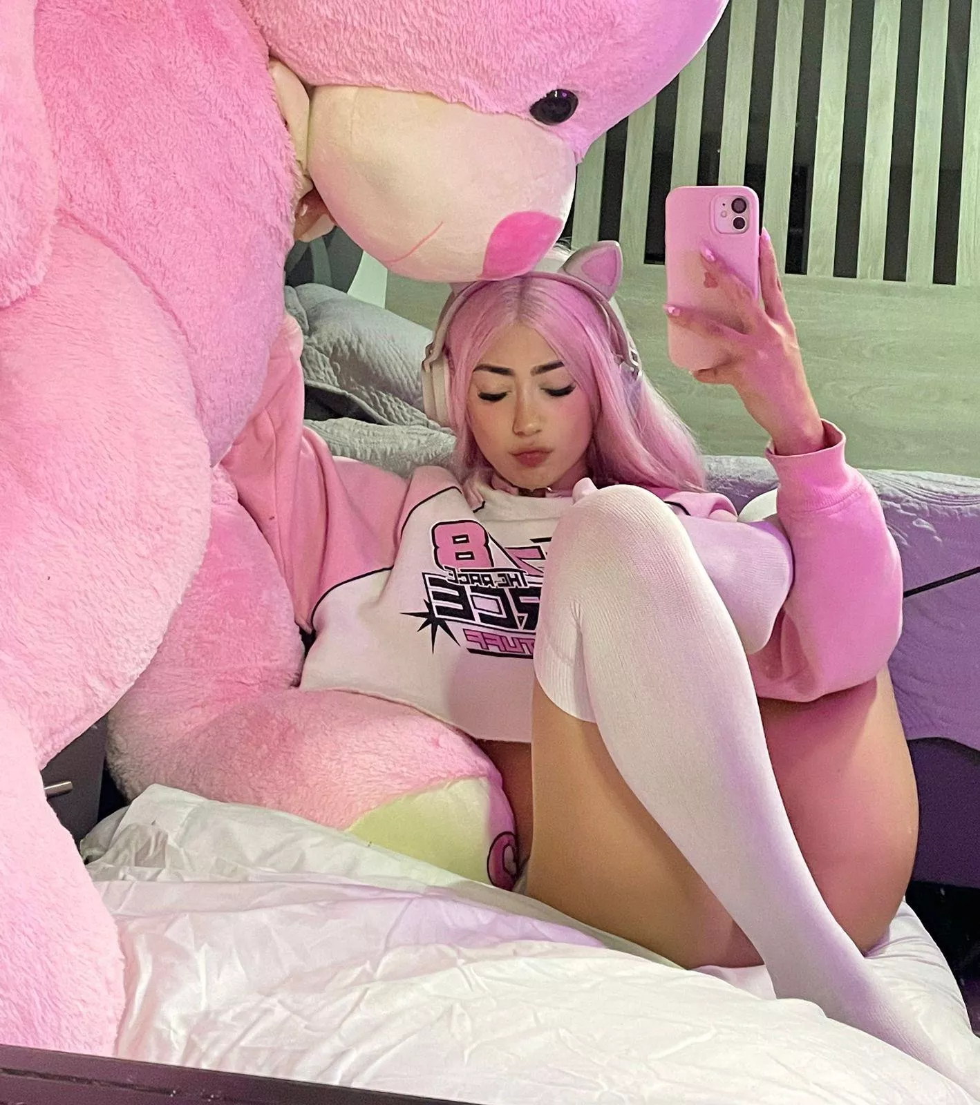 Clean white socks 😌💕 posted by SweetSophie__