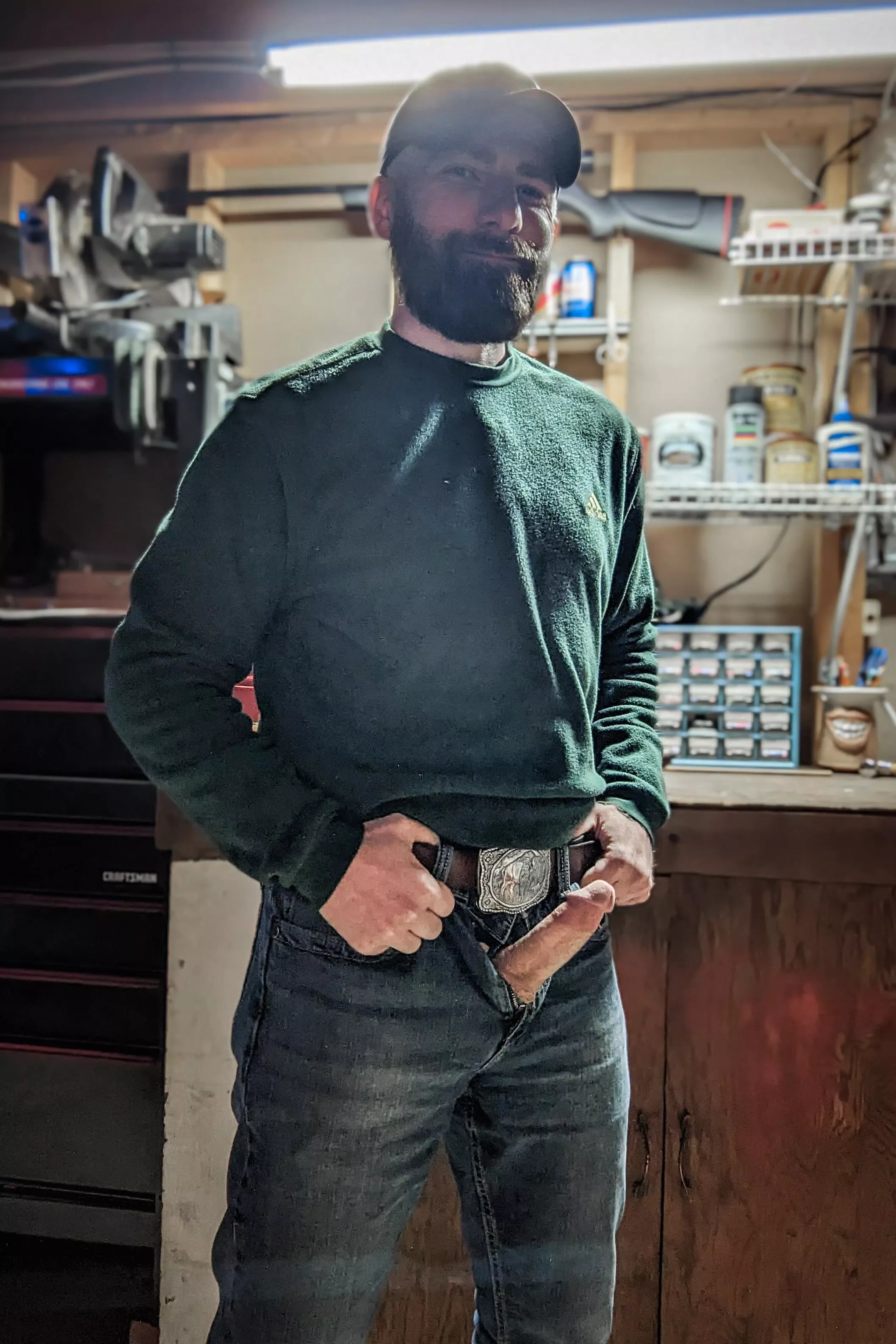 come closer [41] posted by hoitbs