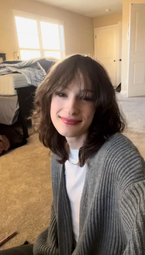 do I look pretty 🫶 by threwaway1129