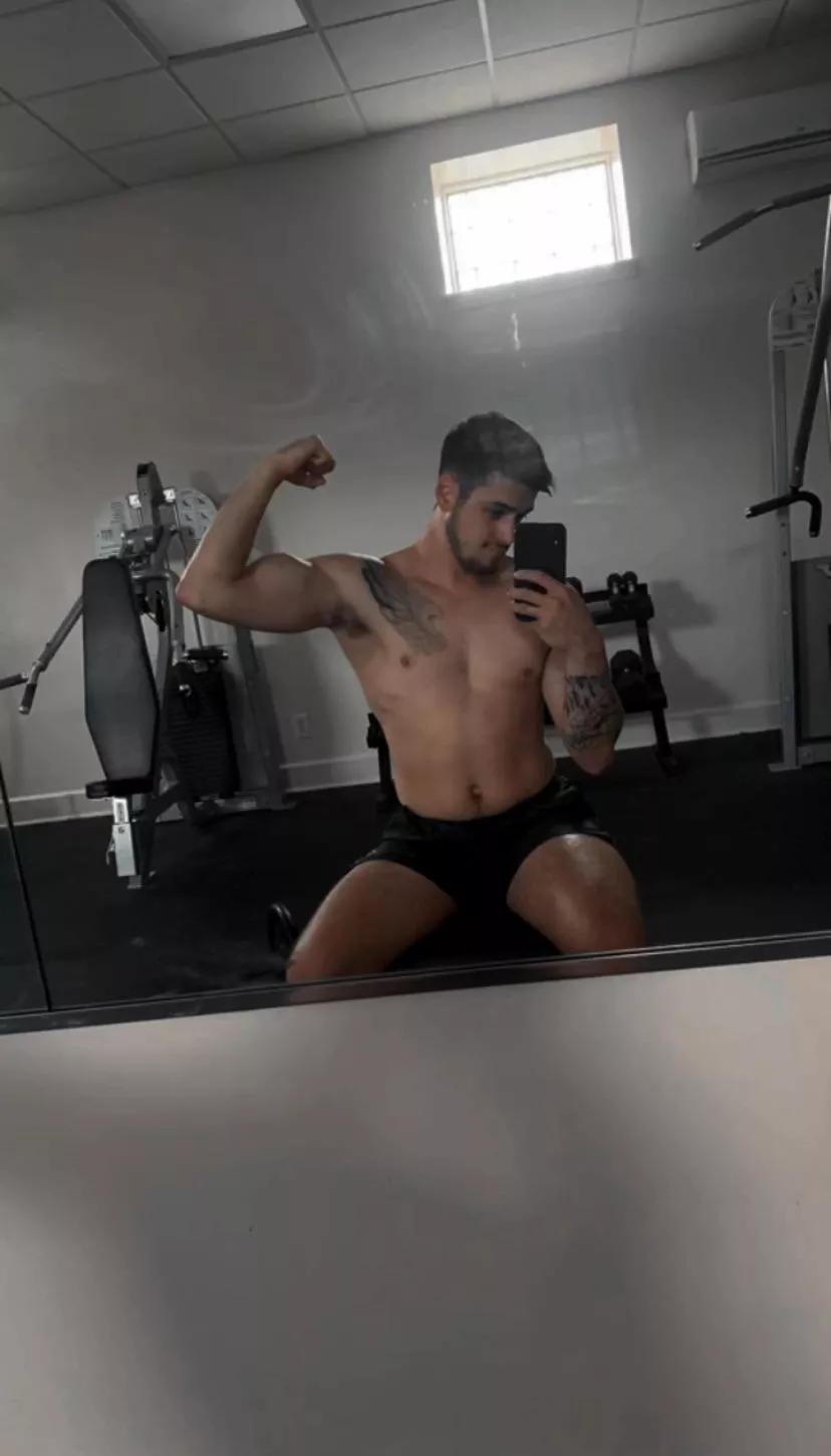 Doin my best (29) posted by radriggg