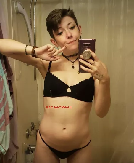 Feeling cute before a shower ;) posted by streetweeb