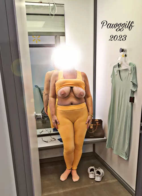 GILF hangers with the Wal-mart door open? Of course! by Pawggilf100