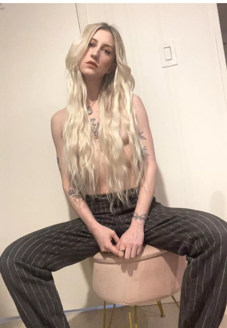 Girly florals posted by Squee_