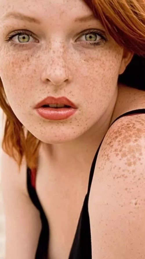 Goddess by OldSaggyBalls69