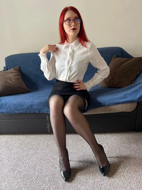 Hello🖤 by ichigo_emaa