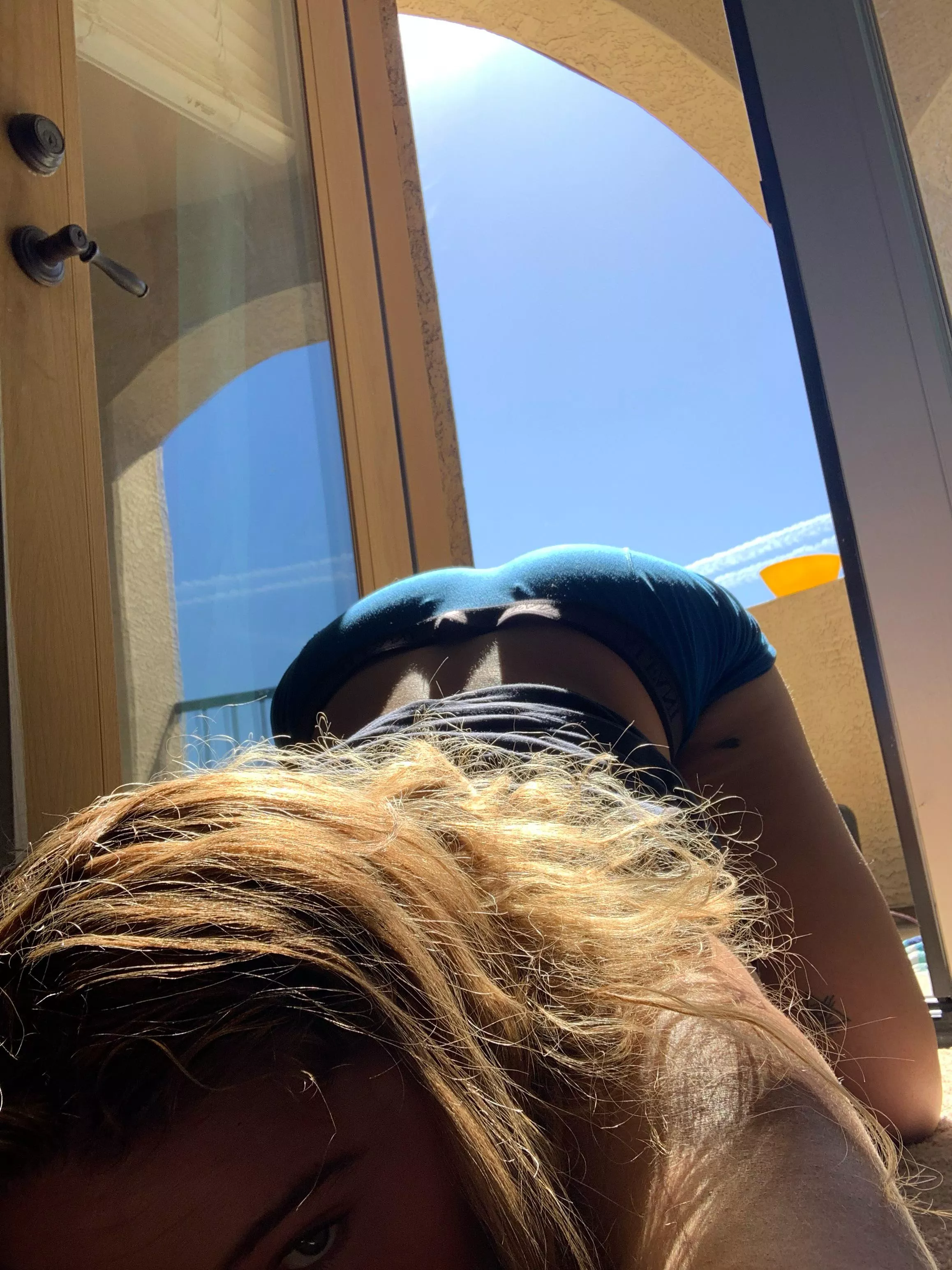 Hey sexy I need to start doing some yoga agian (: 19f posted by Sintiluturn666