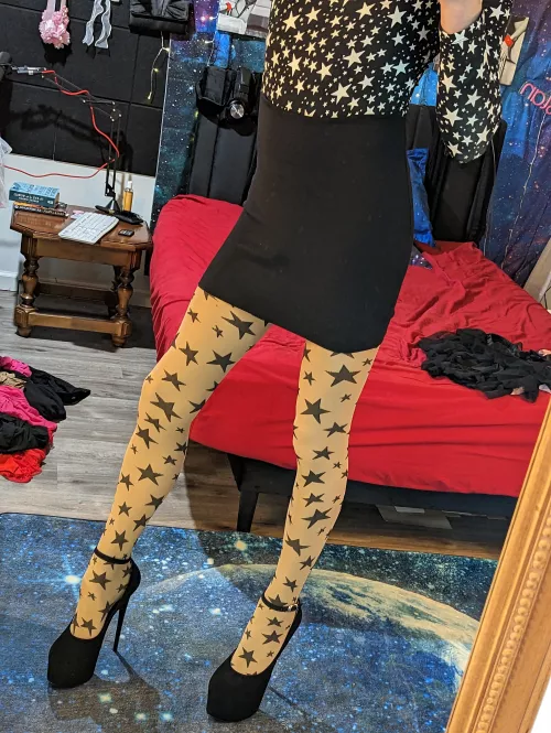 I love these starry tights! by Druslan