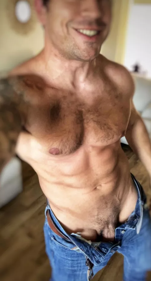 I’m a little bit older, a little bit slower, and a little bit softer around the edges—would you still notice this [35] year old dad? by PNW_throwaway987