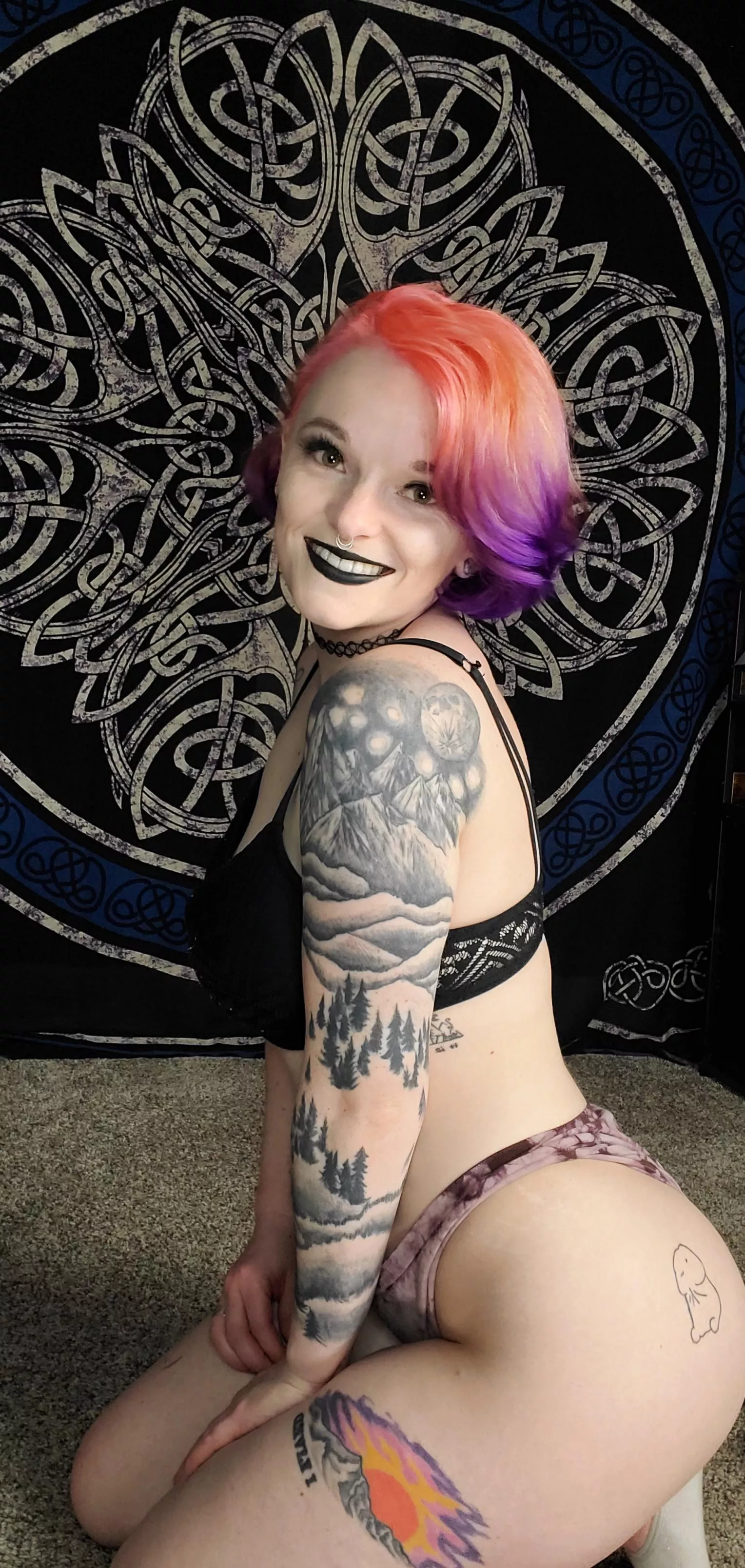 I'm so damn cute posted by tattease