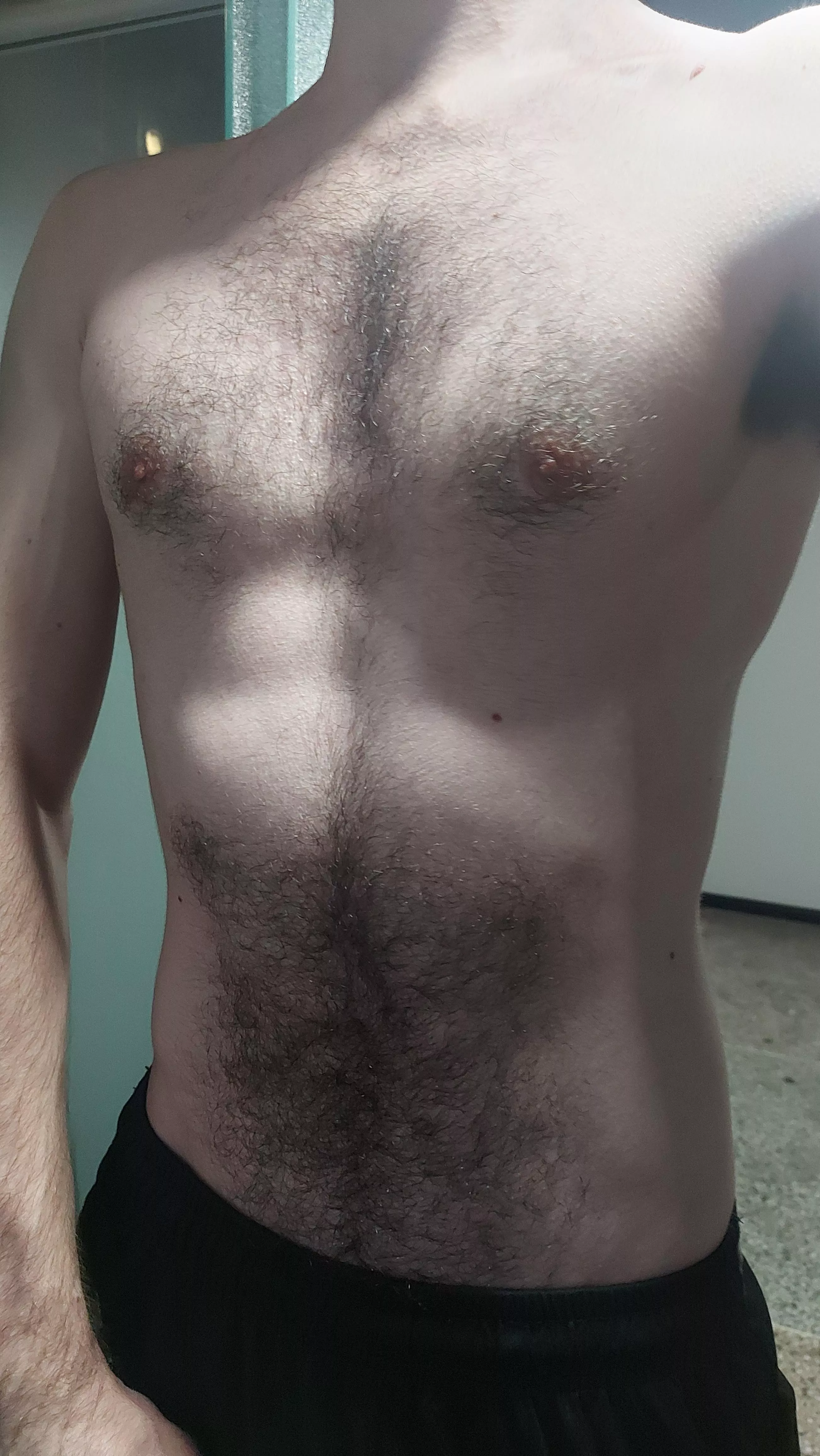 It might be the lighting, but I really like this photo I took at the gym posted by Conta_Porno