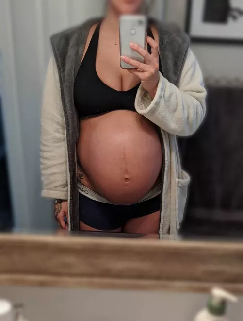 Last picture I had before delivery by Bella_bang_