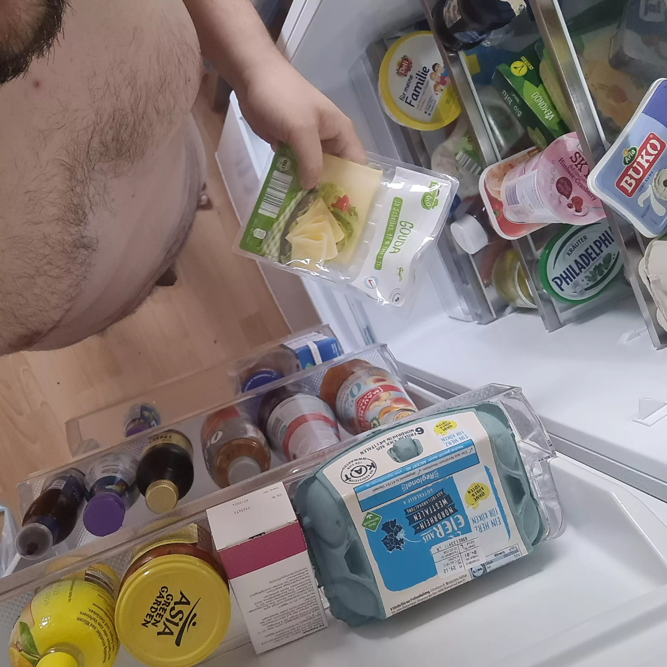 Let's make breakfast, shall we? posted by confidentchub